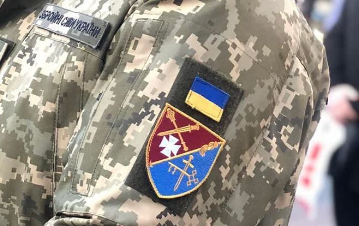 В Тернополе мужчина выпал с пятого этажа здания ТЦК: что известно