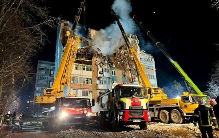 В Тернополе продолжаются спасательные работы после российского удара