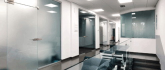 скляні двері офіс