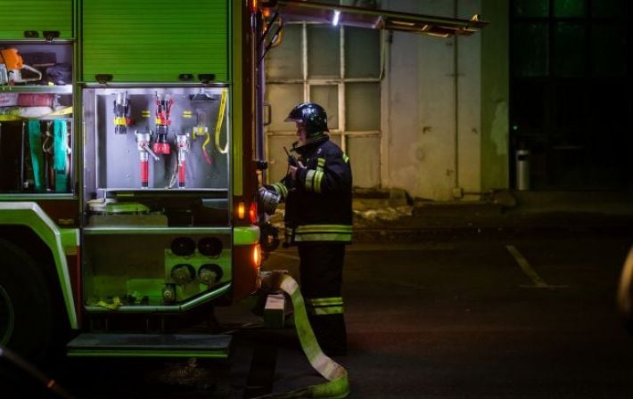 Остановка Саратовского НПЗ: Украинские дроны полностью вывели из строя крупный нефтеперерабатывающий завод РФ