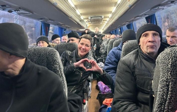 Беларусь передала Украине 114 гражданских лиц