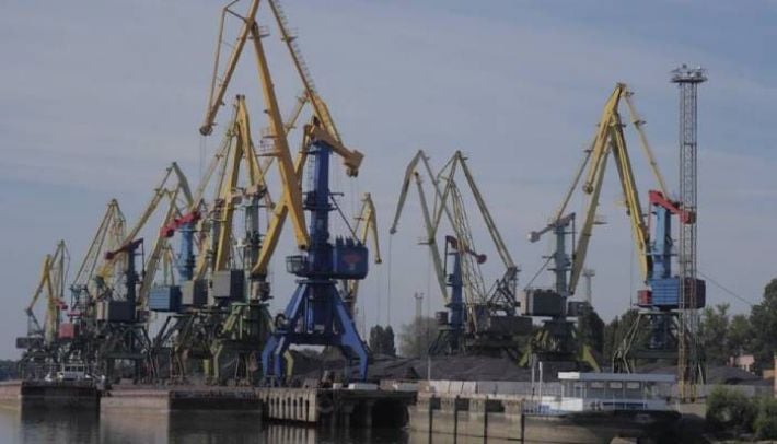 Миллионные долги по зарплате: до чего оккупанты довели Бердянский порт в Запорожской области