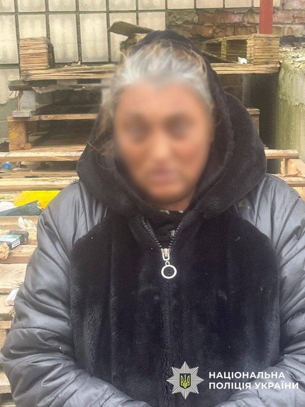 Лише згодом він зрозумів, що його ошукали, і вимагав повернення коштів, але жінка відмовилася та намагалася втекти.