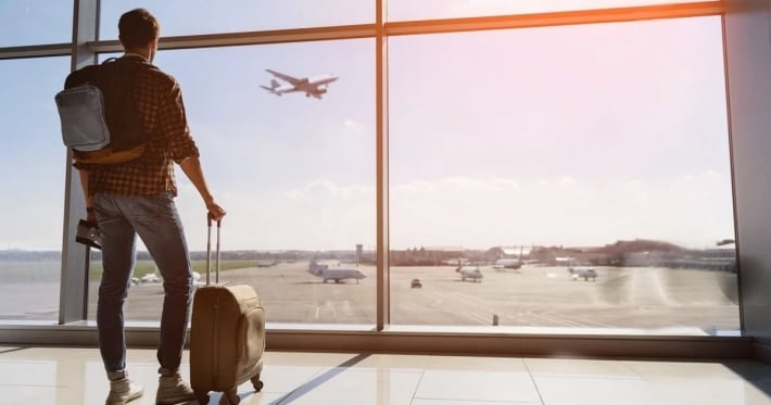 Полтысячи человек эвакуировали в варшавском аэропорту: что произошло