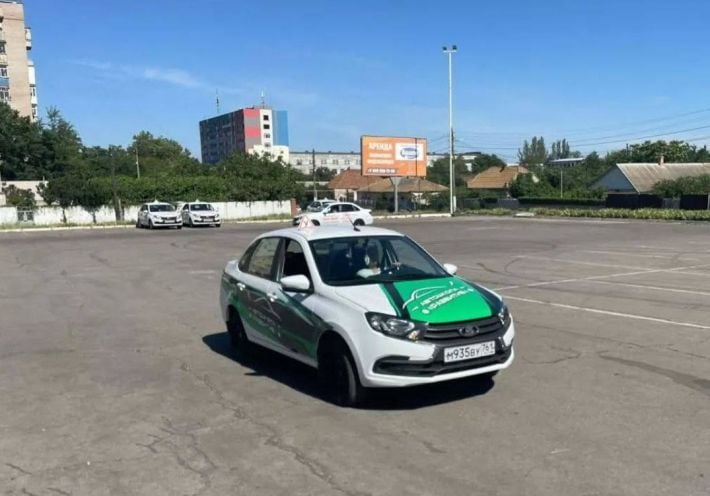 Права на миллион - в Мелитополе инструктор вместо уроков собирает деньги, чтобы “организовать водительские права через Чечню”