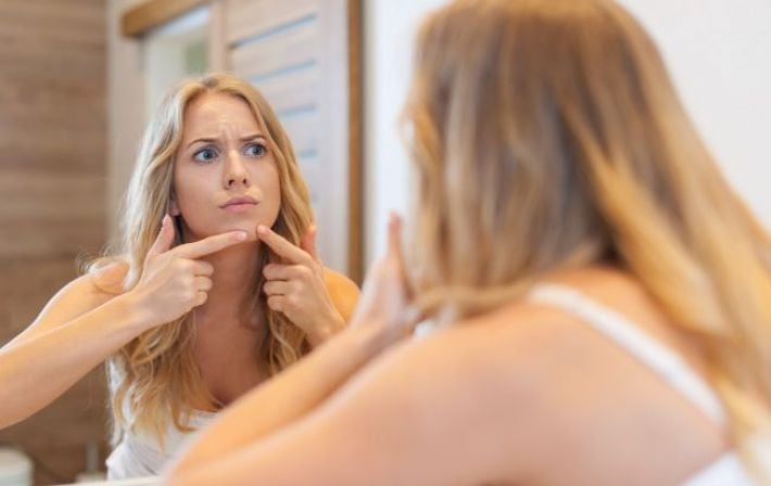 Сигнал о помощи: 4 критических признака на коже, что вашему телу не хватает воды