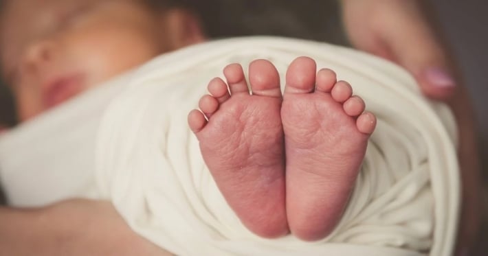 Сына киевлянки, погибшей после удара РФ, выписали из больницы: в каком состоянии младенец