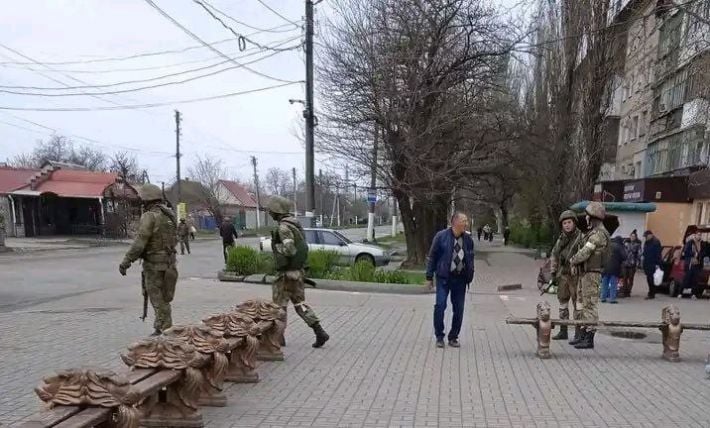 Скрепы наступают: холостяков в Мелитополе предложили взять на карандаш