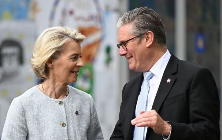 Стармер и фон дер Ляйен назвали "решающим моментом" для Украины работу над мирным планом