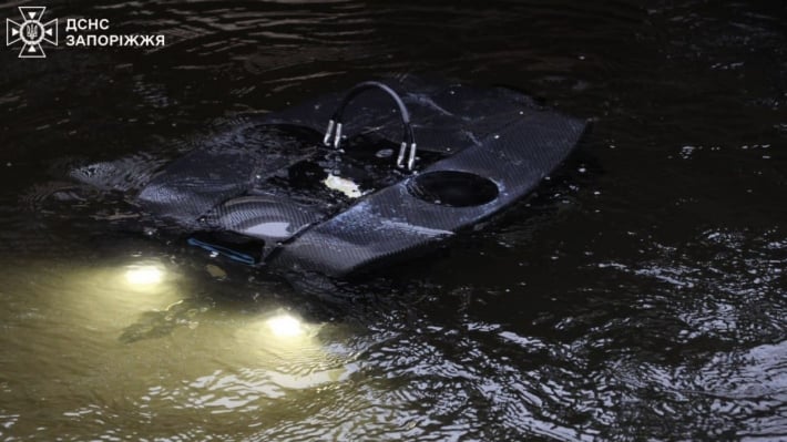 В Запорожье ГСЧС провела тренировку по использованию подводных дронов для обследования водоемов