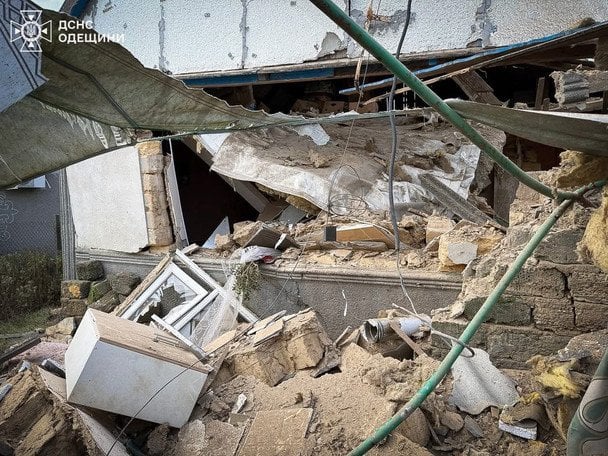 Причини інциденту з’ясовуються, однак фахівці наголошують на важливості дотримання правил електробезпеки, особливо в умовах регулярних відключень електроенергії.