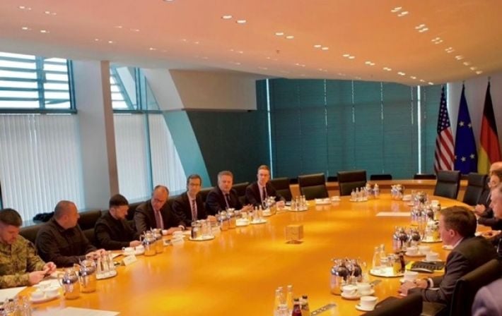 WSJ: мирный план по Украине превращается в противостояние Киева и США