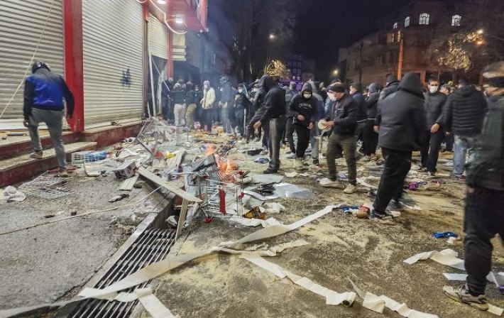 «Конец исламского режима»: Кронпринц Ирана объявил о штурме госучреждений и посольств