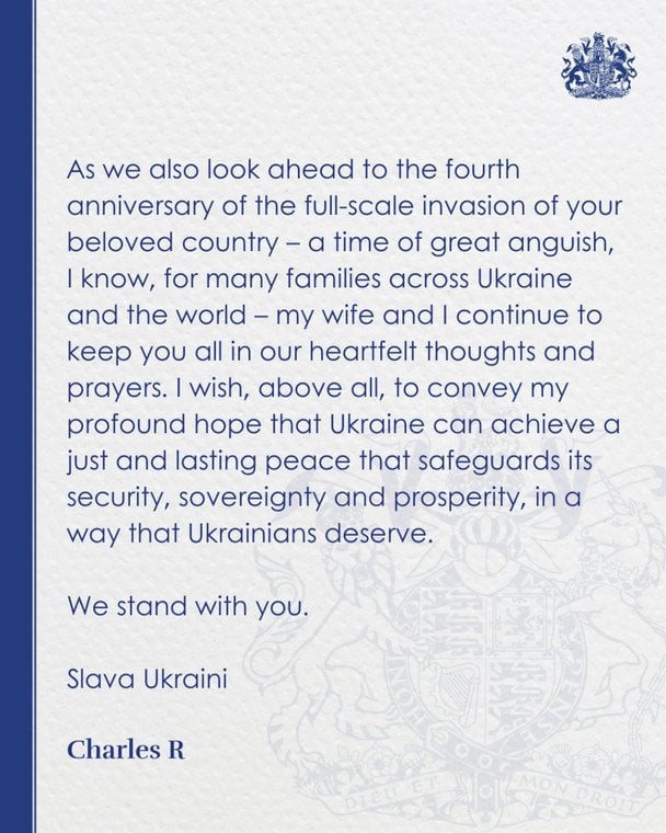 Згадуючи наближення четвертої річниці повномасштабної війни, британський монарх зазначив, що він і королева Камілла продовжують підтримувати Україну у своїх молитвах. r