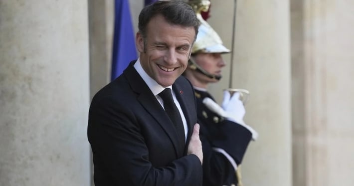 Макрон хочет пригласить Украину и РФ на саммит G7: Трамп обнародовал личную переписку