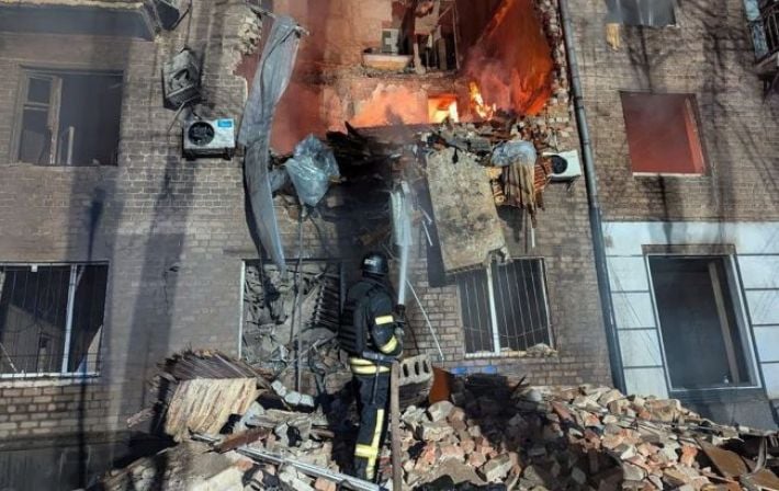 После удара РФ по Кривому Рогу: разрушенные дома, десятки раненых и проблемы с коммуналкой