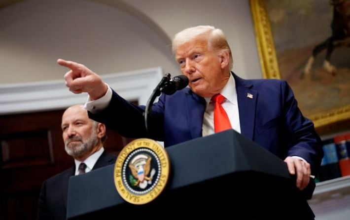 Скептицизм в США: почти половина американцев не верит в стратегию Трампа по Украине