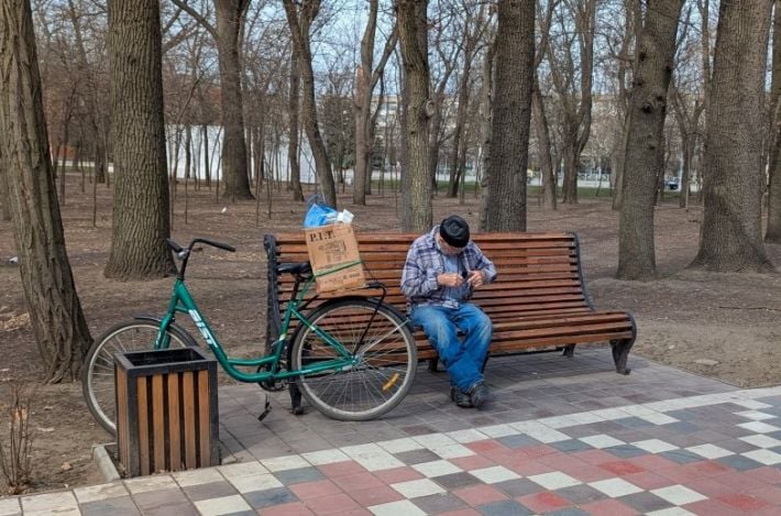 В Мелитополе под видом "Госуслуг" у пенсионеров забирают деньги