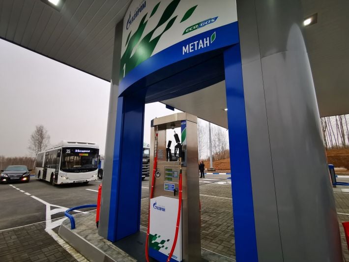 «46 литров в 40-литровый баллон»: в оккупированном Мелитополе топливо демонстрирует новые законы физики