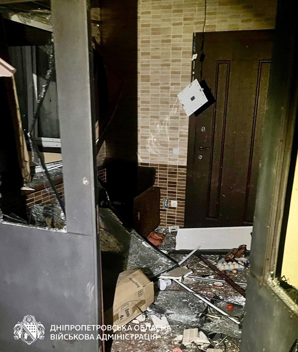 Також голова ОВА оприлюднив фото пожежі та наслідків агресії росіян.