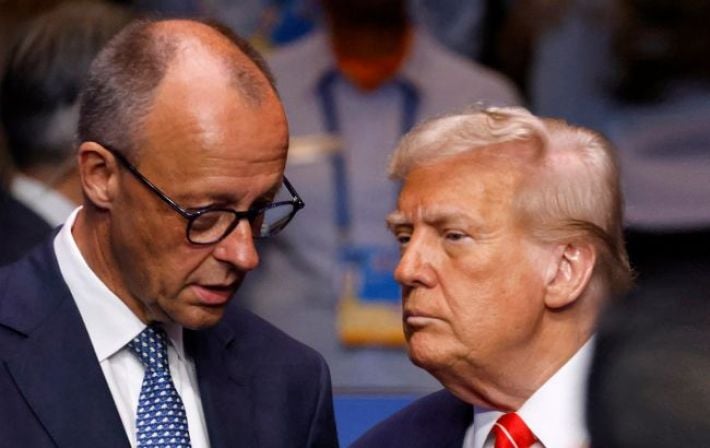 Дипломатия с юмором: канцлер Мерц сорвал овации, спародировав Трампа из-за успехов Германии