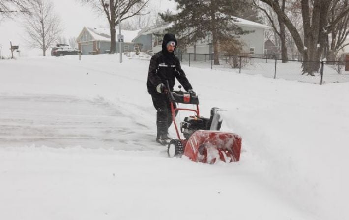 Ледяной плен: США накрыла масштабная зимняя буря, отменены тысячи авиарейсов