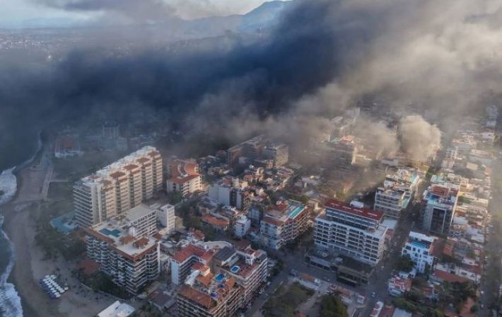 Мексика в огне: страну накрыла волна насилия после ликвидации лидера наркокартеля