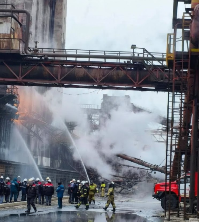 Інцидент спричинив зупинку одного з ключових елементів виробничого циклу заводу та викликав нову хвилю обурення серед місцевих мешканців і працівників.