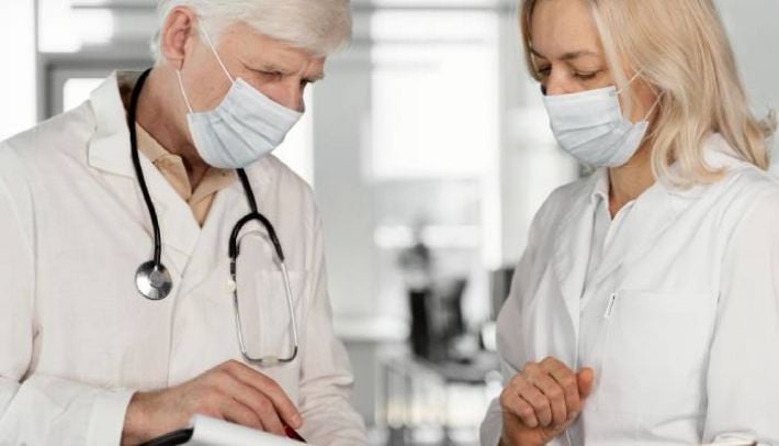 «Новый порядок» на временно оккупированной территории Запорожья: население принудительно закрепляют за врачами из РФ