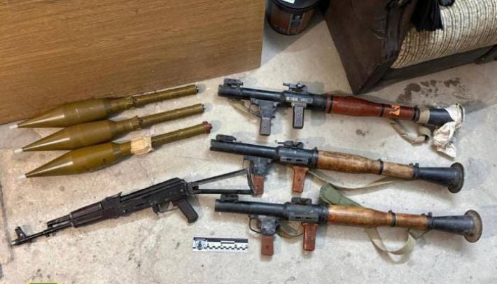 Продавал гранатомёты: в Запорожье раскрыли канал незаконного сбыта оружия и боеприпасов (фото)
