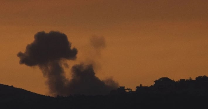 В Днепре раздался мощный взрыв: на месте происшествия вспыхнул пожар