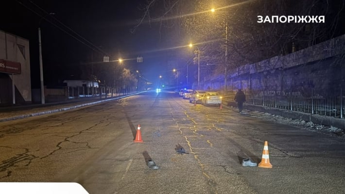 В Запорожье мужчину переехали сразу две машины