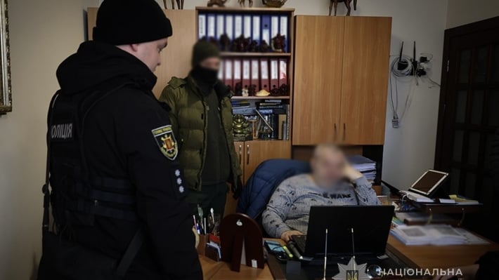 В Запорожье задержали адвоката за организацию незаконного выезда мужчин за границу