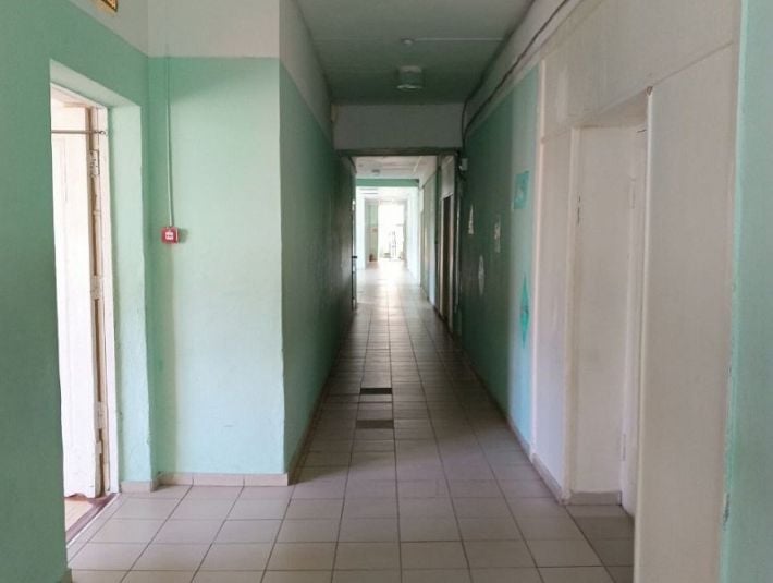 В одном кабинете два урока разных классов: жители оккупированного Мелитополя жалуются на "учебный процесс" в школе