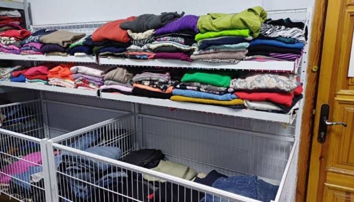 Где в Запорожье можно получить бесплатную одежду для взрослых и детей - адрес