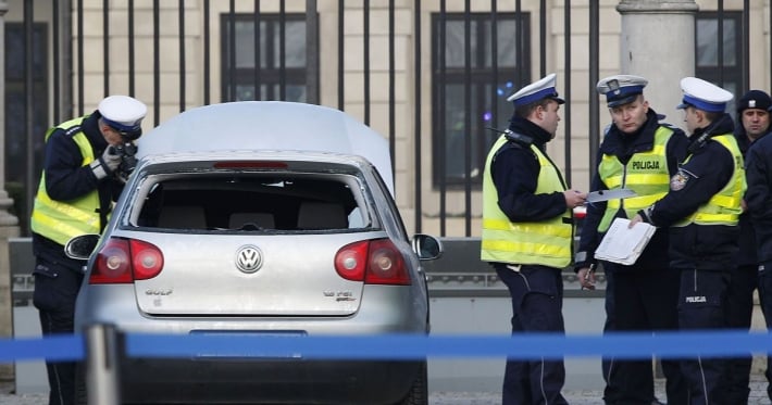 В Польшу залетели воздушные шары с контрабандными сигаретами: что известно