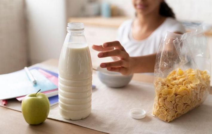 Молочная дилемма 2026: чем на самом деле полезны и опасны популярные напитки