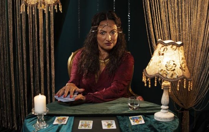 Ловушка иллюзий: почему семьи пропавших воинов отдают миллионы гадалкам и как война отключает критическое мышление