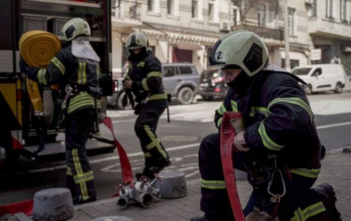 РФ ударила по центру Ивано-Франковска: повреждены два роддома, есть погибшие