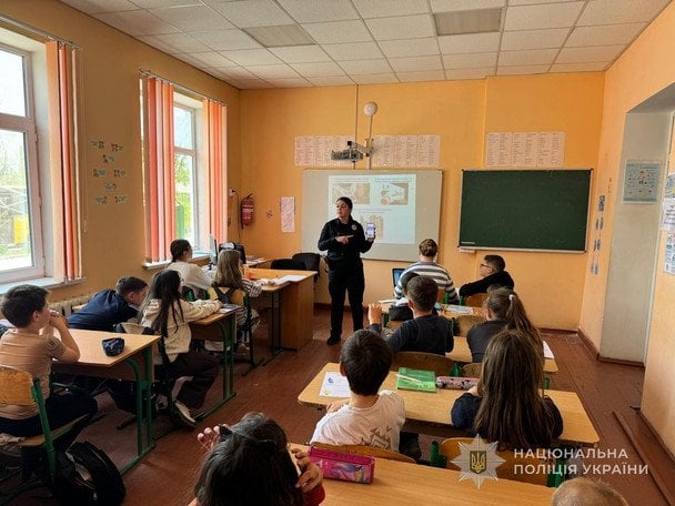 Щодо них складені протоколи за дрібне хуліганство.