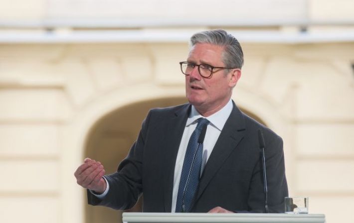 Конец энергетической заложности: Стармер жестко раскритиковал влияние Путина и Трампа на счета британцев