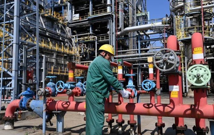 Нефть снова течет: Словакия возобновила импорт по «Дружбе» после трехмесячной паузы