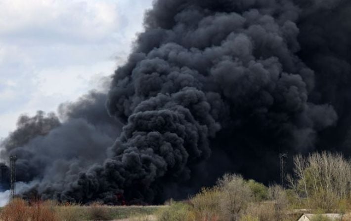 Нефтебазы, склады и комплекс «Бастион»: Силы обороны ударили по объектам РФ