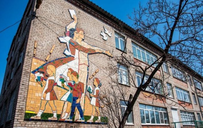 Образование под прицелом: как Мариуполь превращают в главный плацдарм милитаризации украинской молодежи