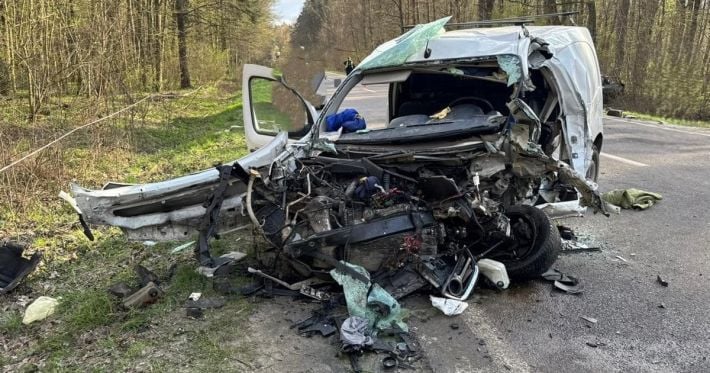 Тройное ДТП под Львовом: среди пострадавших есть дети