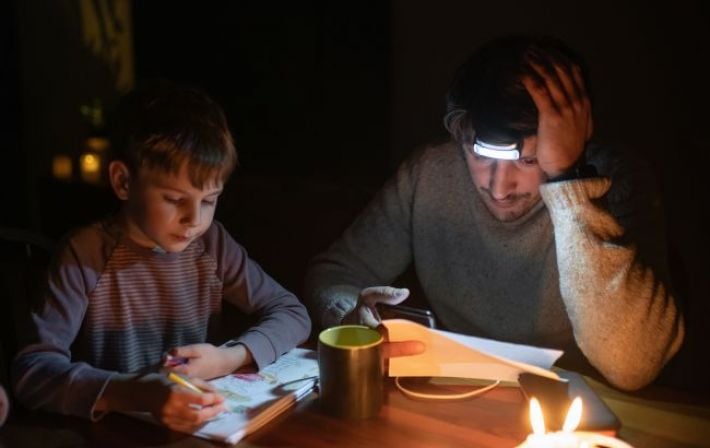 Штормовой ветер во Львовской области: более 100 населенных пунктов остались без электроэнергии