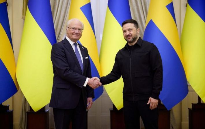 Символ солидарности во Львове: Король Швеции Карл XVI Густав совершил неанонсированный визит в Украину