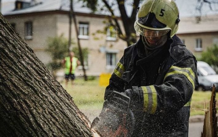 Стихия отступает: итоги разрушительного шторма в Украине и ситуация с восстановлением энергосистемы