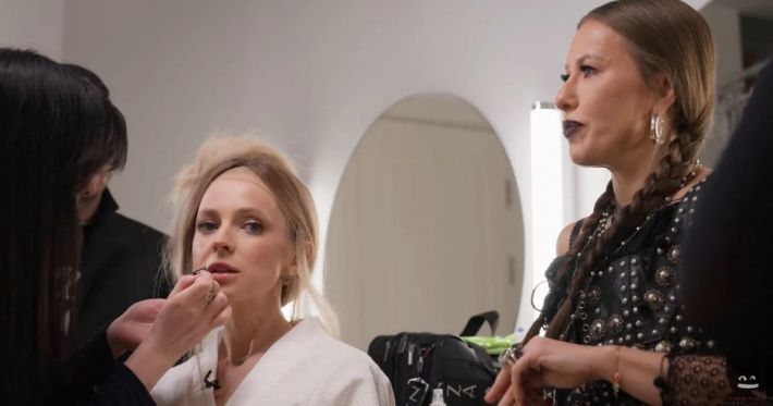 Тест на «шпиона» провален: как Поклонская учила Собчак говорить «паляница»