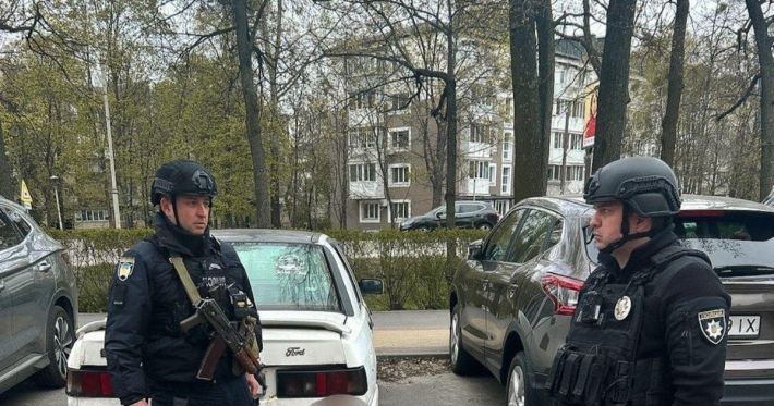 В Буче мужчина устроил хаотическую стрельбу: полиция раскрыла новые детали